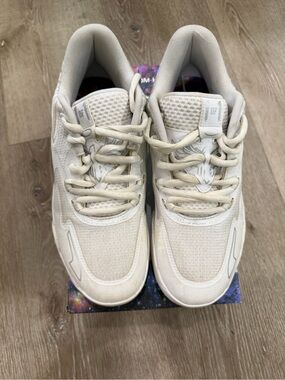 Puma Men's Athletic Shoes in White